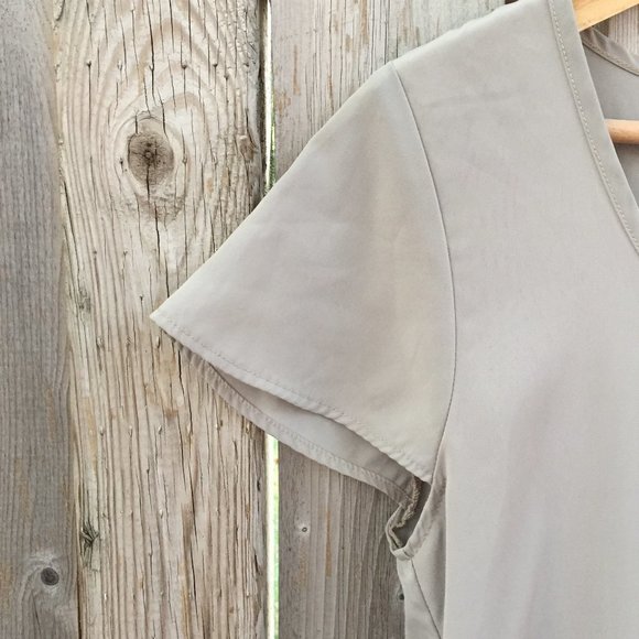 Everly grey popover short sleeve blouse with side pocket - size M - Picture 4 of 8